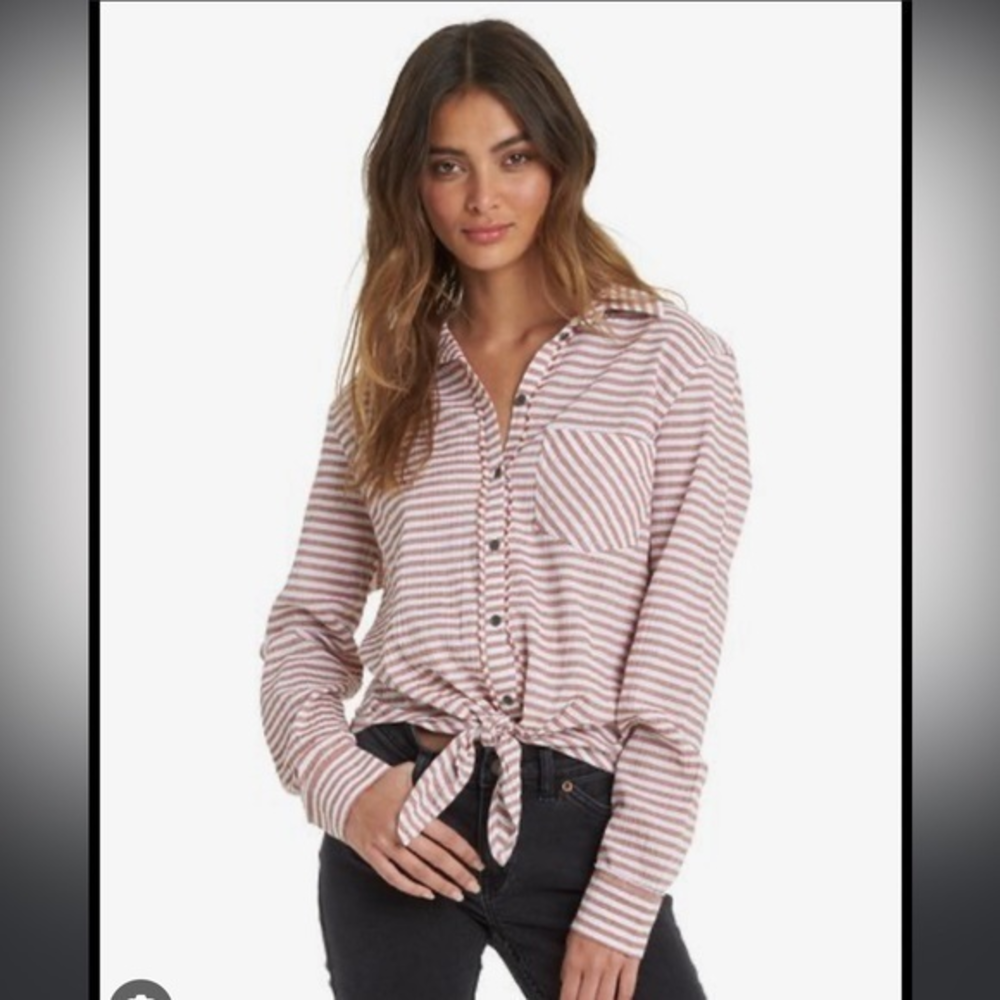 Roxy button up‎ long sleeve shirt